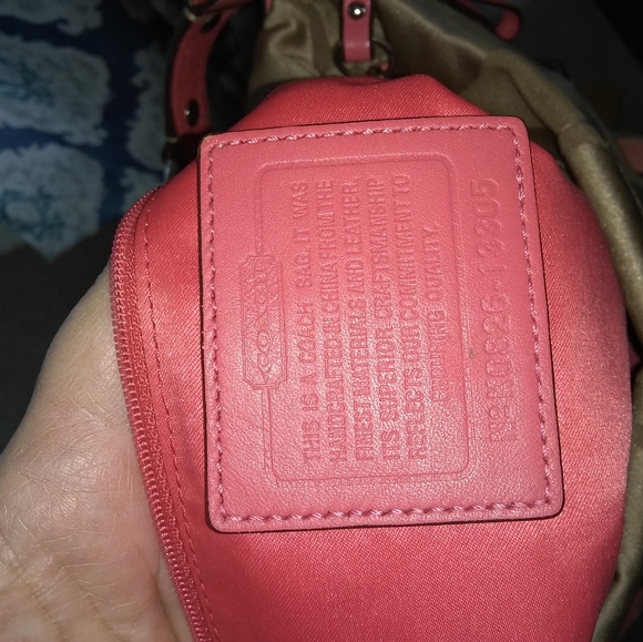 Vtg Coach Shoulder Bag, tan and pink GUC - Picture 8 of 9